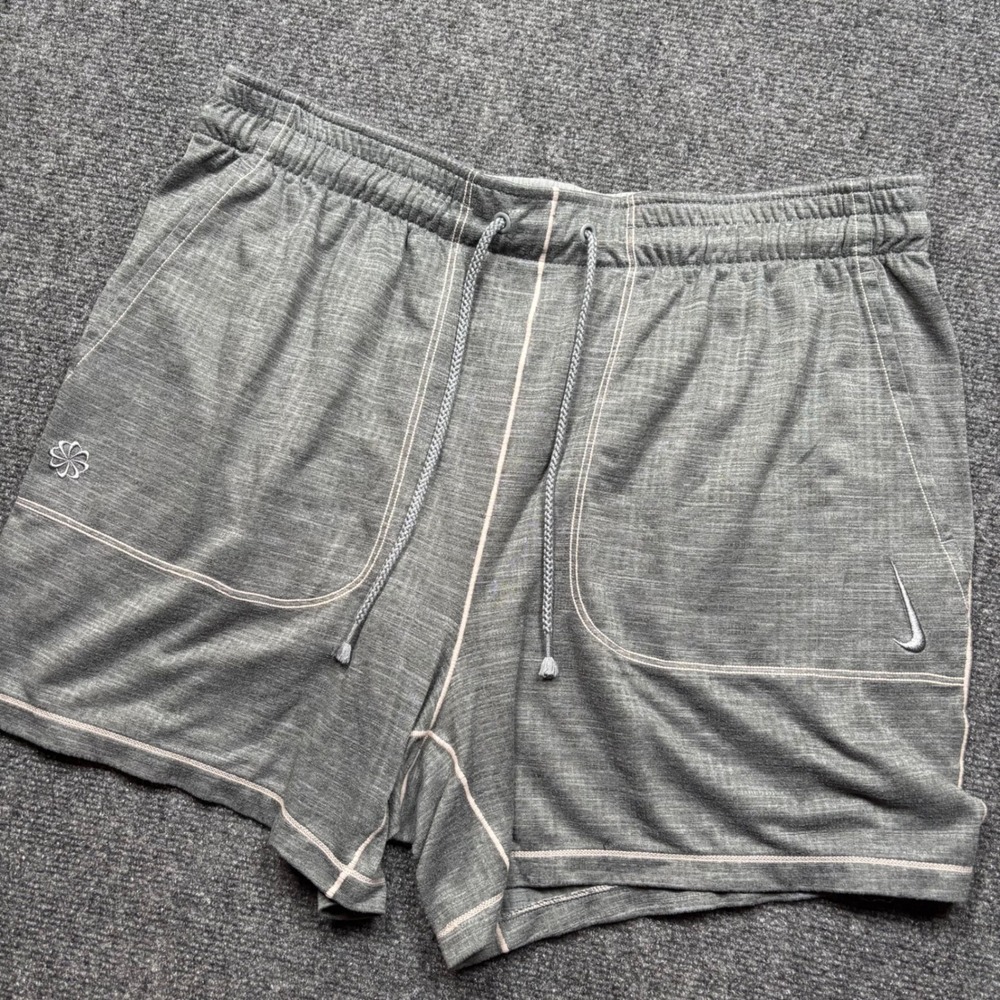 Nike Yoga Dri-FIT Shorts Womens Large Gray FB7786-065 Athletic Move to Zero